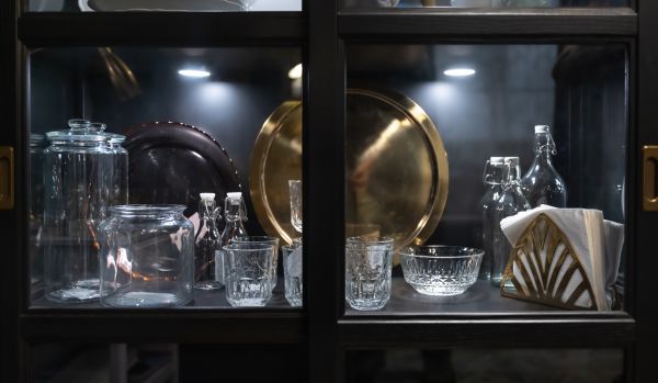 Ils viennent tout droit de chez nos grands-mères, ces plats vintage sont de retour dans nos cuisines et leur prix explose