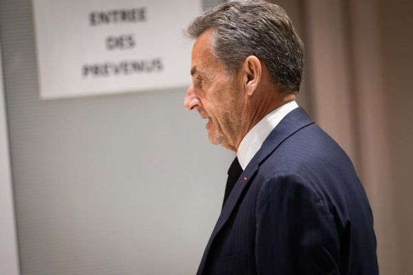 Nicolas Sarkozy invite Jordan Bardella à discuter et dénonce le « cordon sanitaire » autour de l'extrême droite