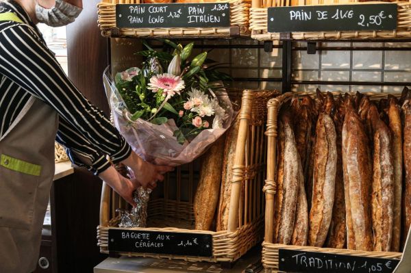 1er-Mai : le Sénat vote pour autoriser le travail des salariés des boulangers et fleuristes
