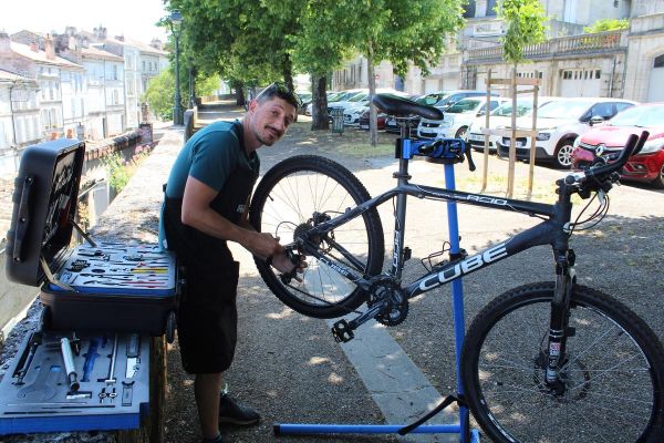Un nouvel atelier mobile de réparation de vélos dans le Grand Angoulême
