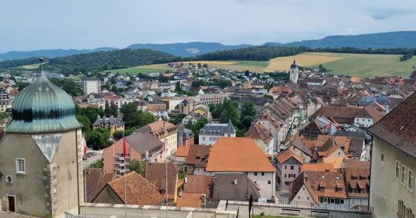 Suisse. La piscine de Porrentruy interdite aux Français