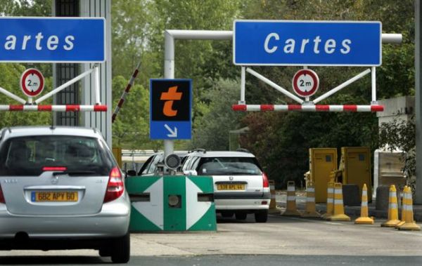 La nouvelle arnaque qui siphonne vos comptes sur la route des vacances
