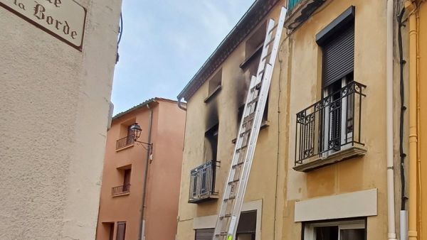 Pyrénées-Orientales : une maison en partie ravagée par les flammes après un incendie
