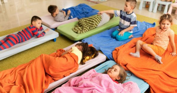 Comment se passent les siestes à l'école maternelle ?