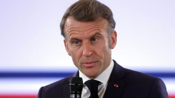"On ne va pas le laisser se développer": Emmanuel Macron veut "prélever davantage" de loups