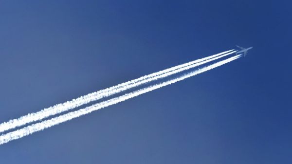 Grève des contrôleurs aériens: 933 vols annulés ce jeudi, le taux de grévistes s'établit à 26,2%