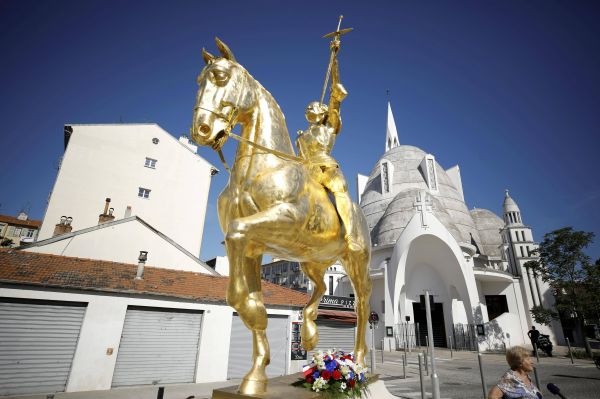 Polémique à Nice autour de la statue d'Arc: "Un vice d'une extrême gravité", la justice promet une décision d'ici 15 jours