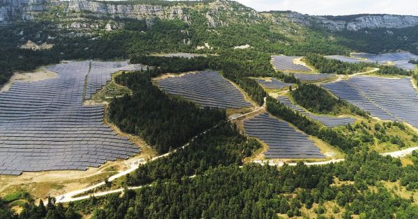 Dans les Alpes-Maritimes, un projet de centrale solaire menace une source «primordiale pour l'alimentation en eau potable»