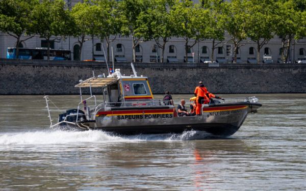 Lyon : un septuagénaire repêché dans le Rhône en urgence absolue 