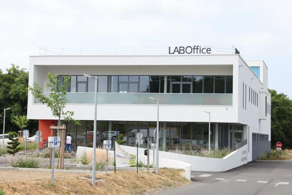 Laboffice s'agrandit et modernise son laboratoire à Soyaux