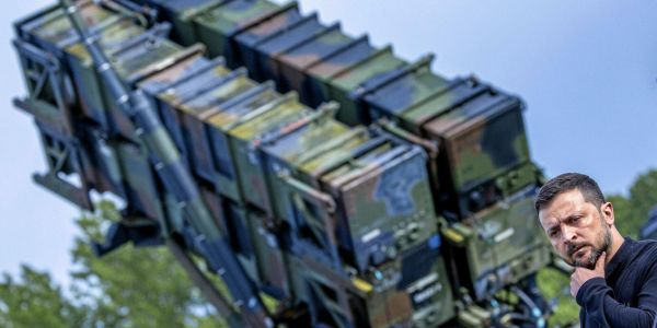Suspension des livraisons d'armes américaines : l'Ukraine affaiblie face aux attaques russes