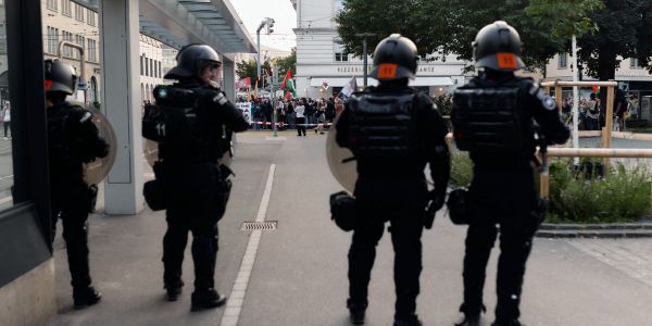 Sécurité à Zurich: Malgré les critiques, la police garde ses balles en caoutchouc
