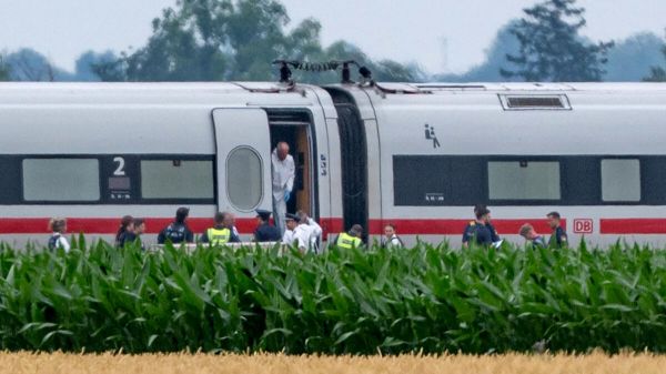 Allemagne : armé d'une hache et d'un marteau, un homme attaque et blesse quatre passagers d'un train