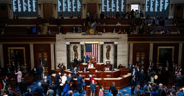 États-Unis. Le Congrès adopte le projet de loi budgétaire de Donald Trump, sa première victoire législative