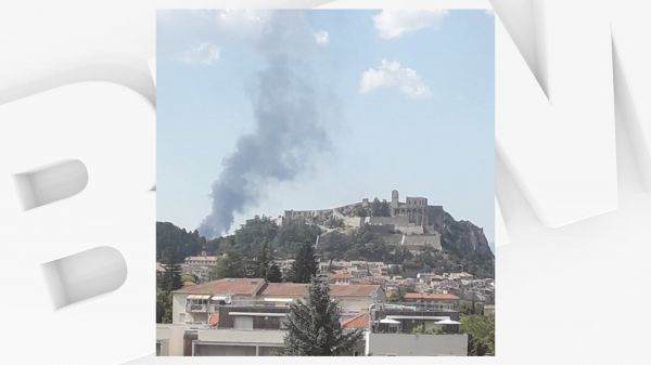 Mison: un important panache de fumée visible à des kilomètres à la ronde