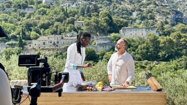 L'enfant du Luberon Éric Di Meco au fourneau avec "Cuisine ouverte"