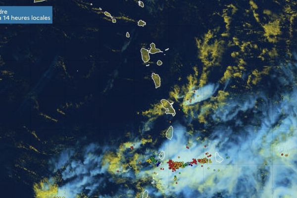 Une onde tropicale peu active traverse l'Arc Antillais