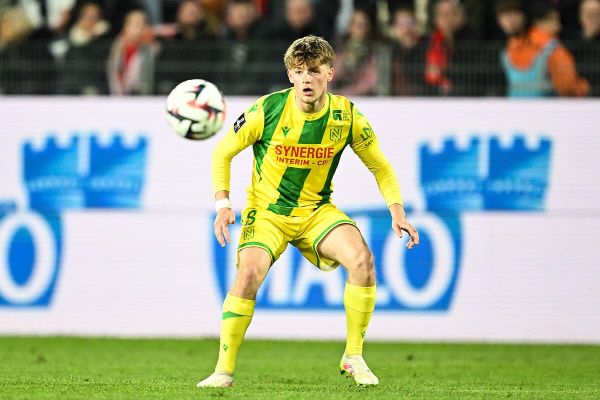 OL : Textor est une trompette, cette vente les fait hurler