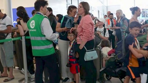 Grève des contrôleurs aériens : 50% de vols annulés à Nice, 40% dans les aéroports parisiens... Ce qui attend les voyageurs vendredi 4 juillet