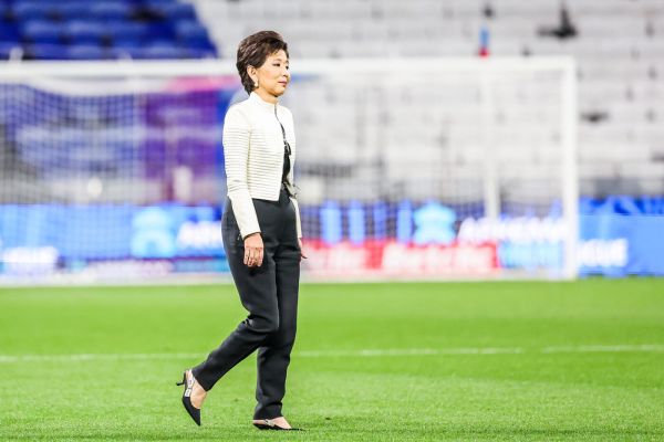 Ligue 1 : L'Olympique lyonnais n'a pas besoin de 70 mais 100 millions d'euros pour sauver sa place en Ligue 1 auprès de la DNCG