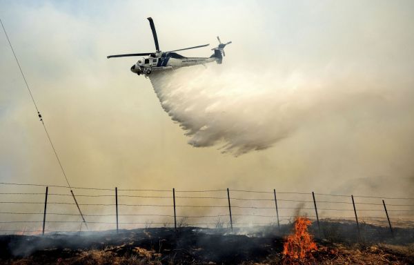 La Californie subit son plus gros incendie de l'année et redoute un été dangereux