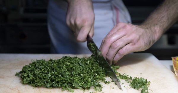 Décryptage. Violences en cuisine : ces initiatives qui tentent de « briser l'omerta » dans la restauration