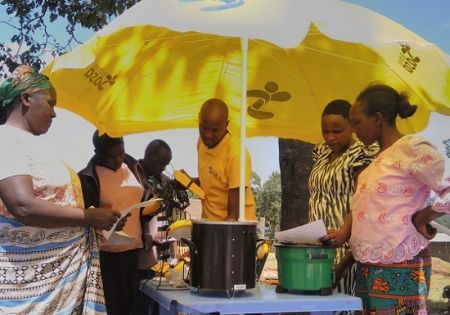 Au Kenya, la MCFA appuie la distribution de solutions de cuisson propre de Bidhaa Sasa