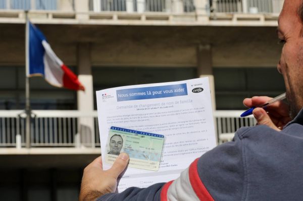 "C'était un fardeau": ces Varois qui ont changé de nom grâce à la loi Vignal