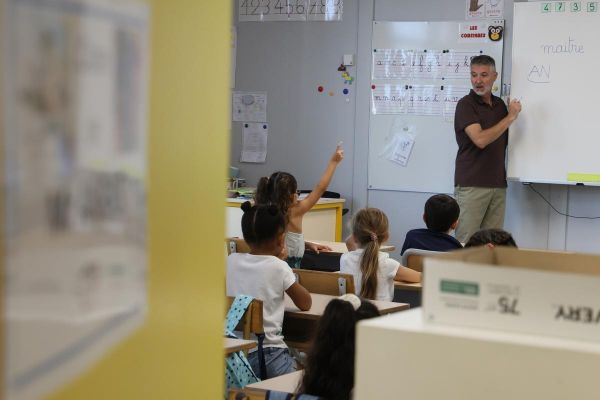 Éducation : plus de 2 600 postes d'enseignants restent à pourvoir après les concours de recrutement