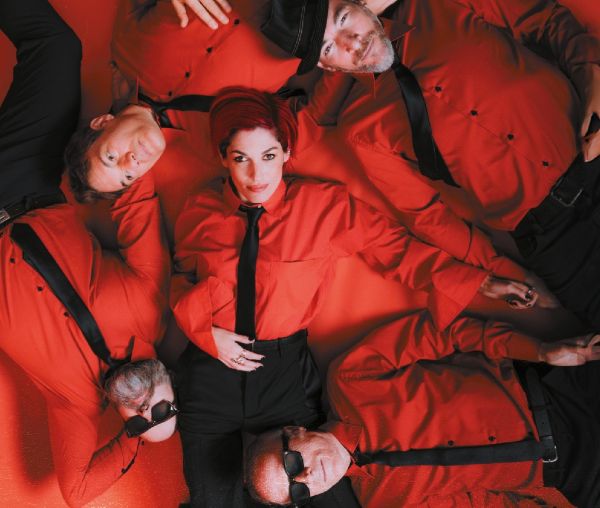 Superbus : le groupe de rock tente un retour fracassant