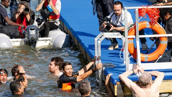 JO de Paris, un an après : trois sites de baignade ouverts au public dans la Seine... La promesse tenue d'Anne Hidalgo