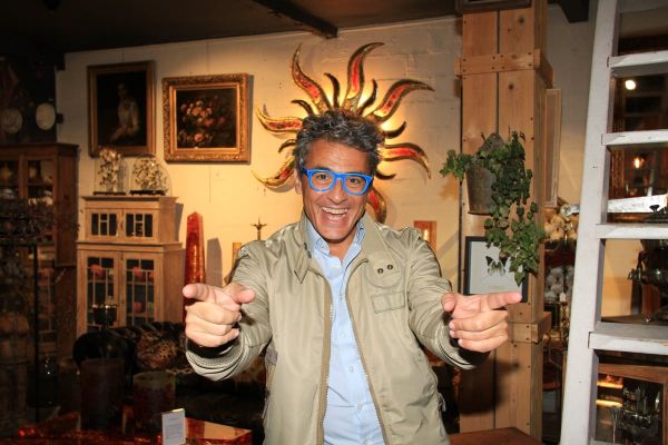 Julien Cohen : trois mois après l'annonce de sa séparation, l'ex-acheteur d'Affaire conclue a retrouvé l'amour