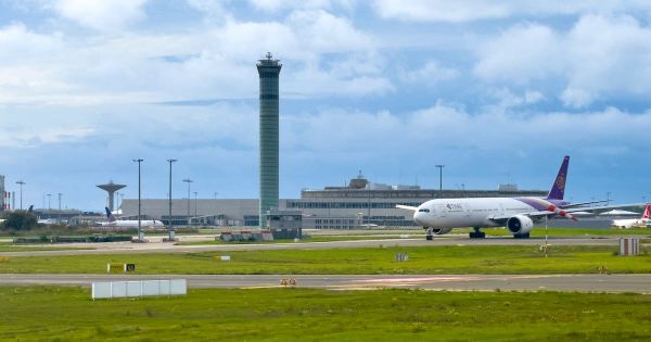 Canicule, résultats du bac, grève dans les aéroports... L'actu de ce vendredi 4 juillet au matin