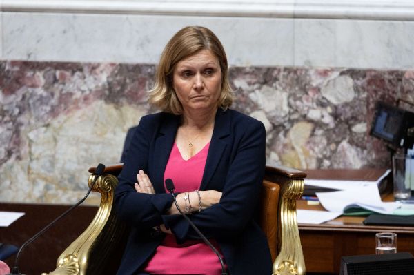 25 députés pour créer un groupe parlementaire : la dernière idée de Yaël Braun-Pivet pour dissoudre le pluralisme de l'Assemblée nationale