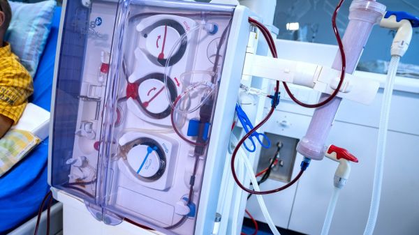 Santé : l'Assurance maladie s'alarme d'un "niveau de rentabilité qui interroge" dans le secteur de la dialyse