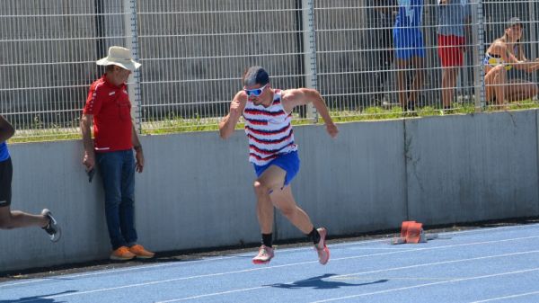 Athlétisme : Ewenn Vernack est le "boss" du 110 m haies provençal