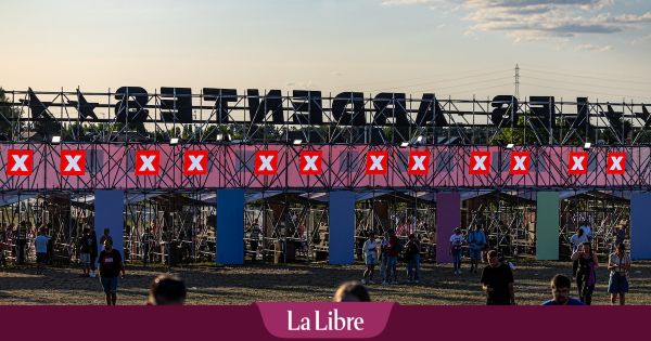 Des festivaliers en colère aux Ardentes : "Cela fait plus de 2 heures qu'on est là”