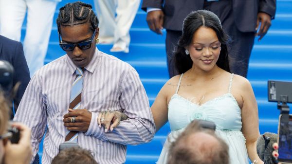 Les enfants de Rihanna vont vivre ce que beaucoup de petits Français détestent chaque été