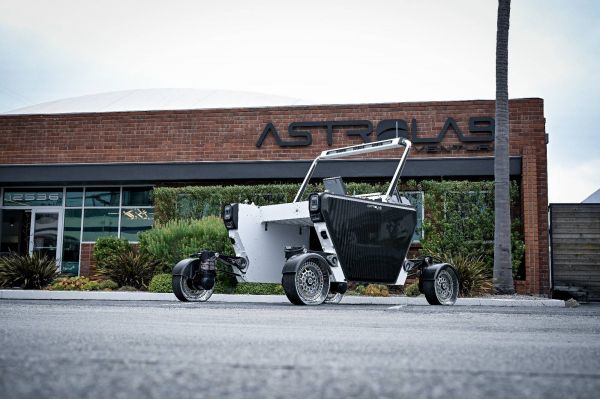 À Los Angeles, on a visité l'endroit où sont fabriqués les rovers de Venturi, qui iront sur la Lune dès 2026