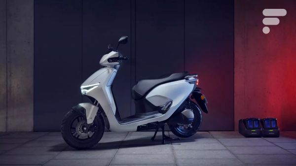 Ce scooter électrique Honda peut se "recharger” en quelques minutes seulement dans certains pays