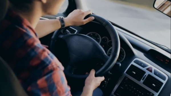 الحماية المدنية تدعو إلى عدم السماح للقصّر بقيادة السيارات