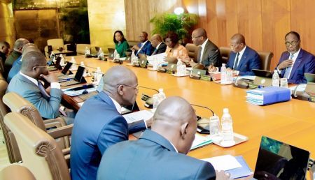 La Côte d'Ivoire dépasse ses objectifs de recettes au 1er trimestre 2025 avec un taux de 115,8 %