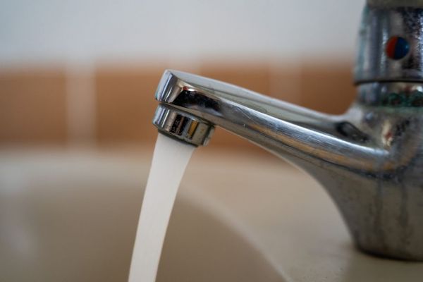 ENQUÊTE : dans les Ardennes et dans la Meuse, record de France de la pollution aux PFAS dans l'eau potable