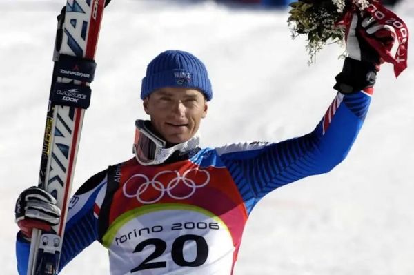 Un vice champion olympique de ski accusé de harcèlement