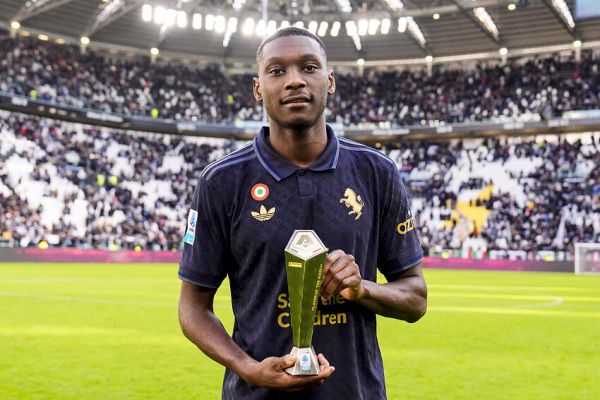 Mercato : Le PSG refuse une incroyable offre pour Kolo Muani
