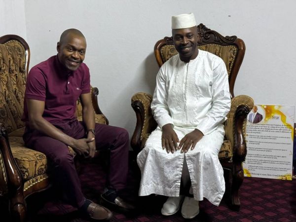 Election présidentielle au Cameroun : des opposants en négociations, Paul Biya instruit des concertations