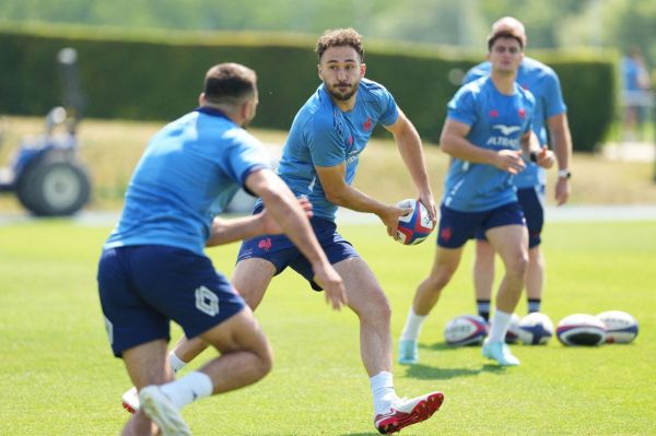 Rugby : la Bleusaille sous le feu des critiques et des projecteurs