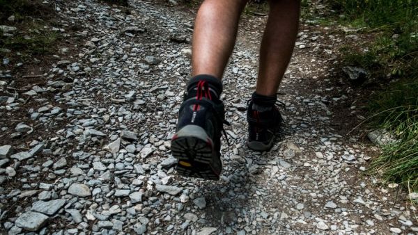 Il a fait une chute de plusieurs dizaines de mètres : un randonneur retrouvé mort par un groupe de marcheurs