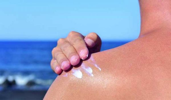 Le ministère de la Santé met en garde contre les crèmes solaires non autorisées