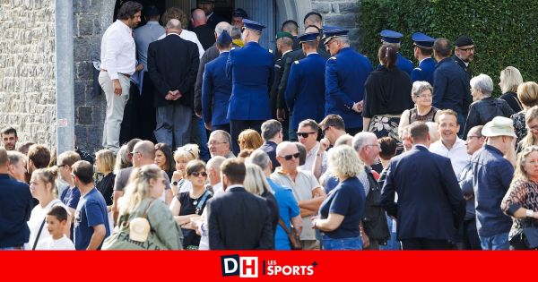Une haie d'honneur pour les obsèques du policier Guillaume Kip, décédé lors d'une intervention en France: "Il est tombé en héros"